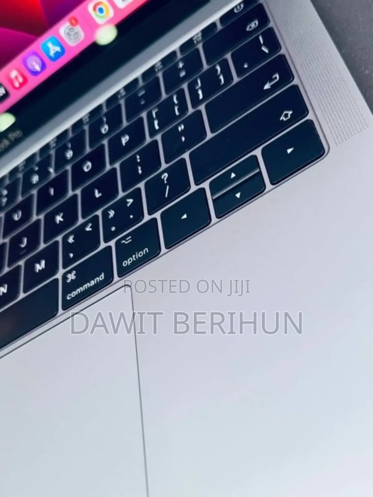 New Laptop Apple MacBook Pro 2017 8GB SSD 512GB