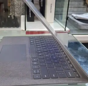 New Laptop Microsoft Surface 16GB Intel Core I7 SSD 512GB