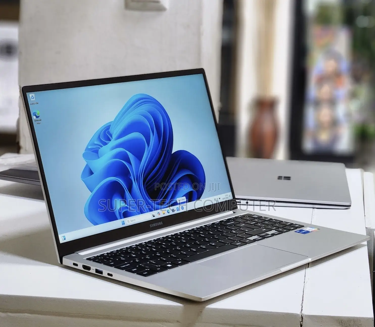 New Laptop Samsung Galaxy Book4 8GB Intel Core I5 SSD 256GB