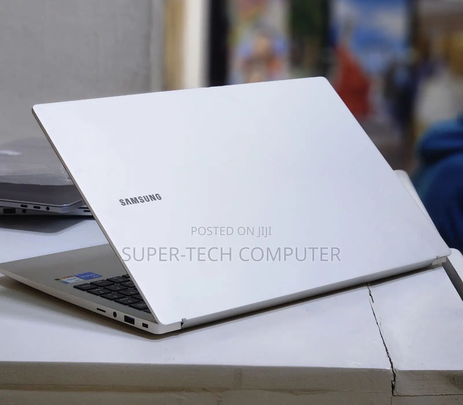 New Laptop Samsung Galaxy Book4 8GB Intel Core I5 SSD 256GB
