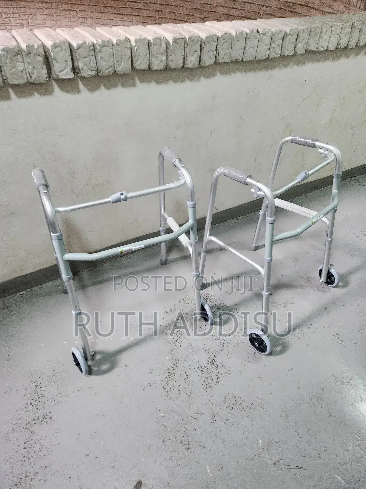 Foldable Almunium Walker重新walker腕帶medical Almunium Rollators