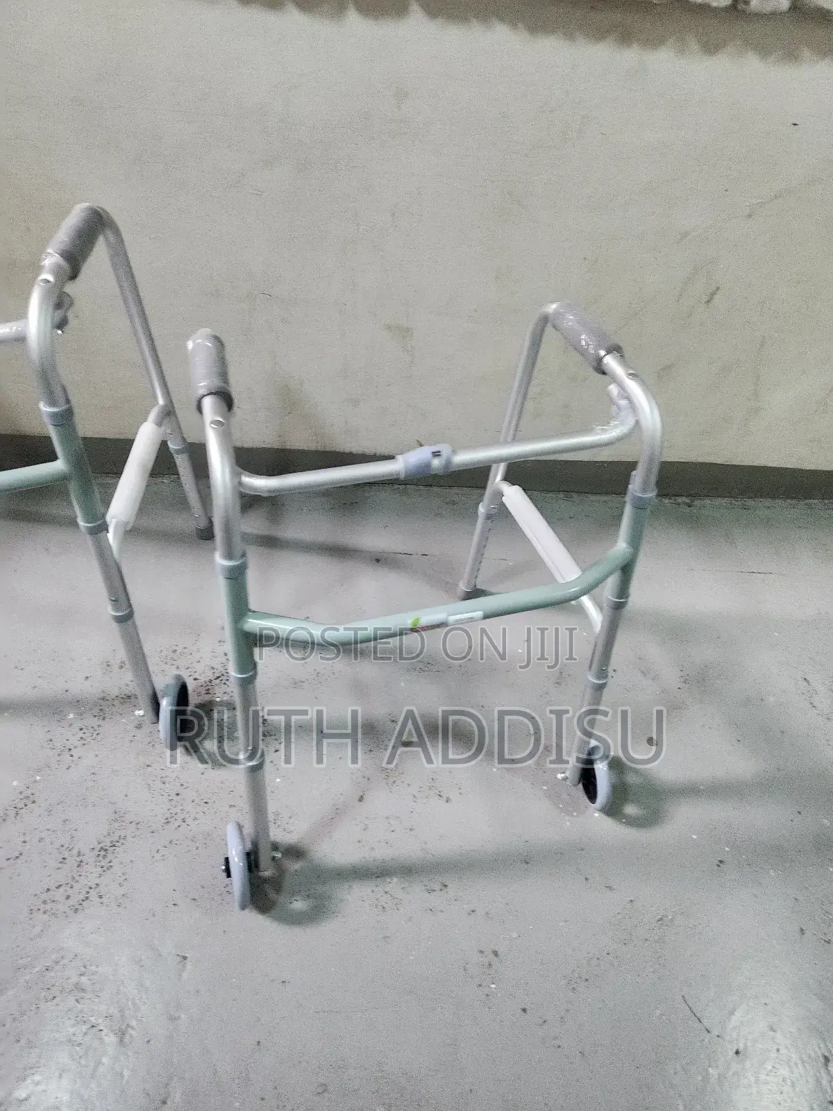 Stainless Pined and Folded Walker䐭受almunium Walker晁沒medical Walker