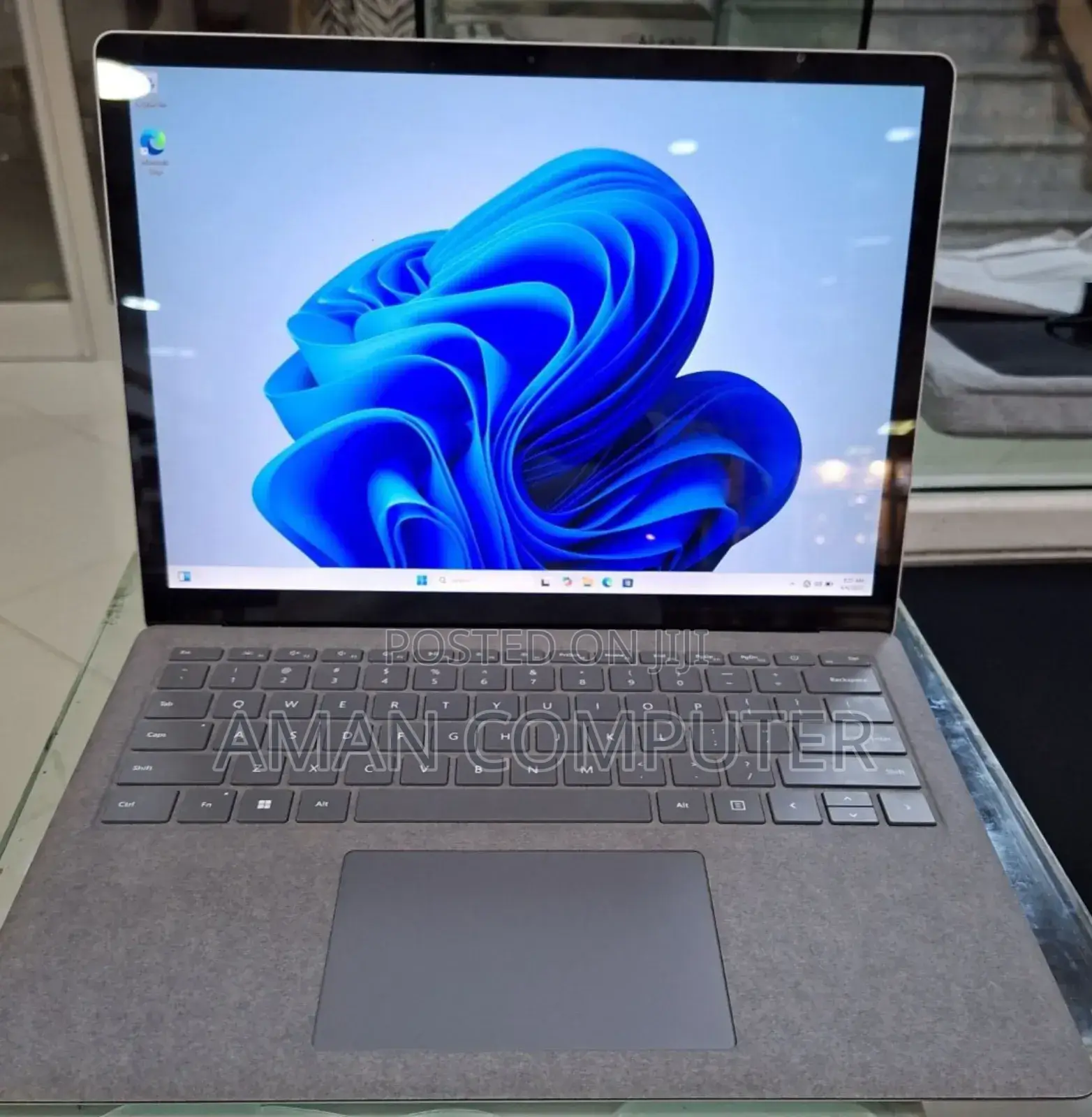 New Laptop Microsoft Surface 16GB Intel Core I7 SSD 512GB
