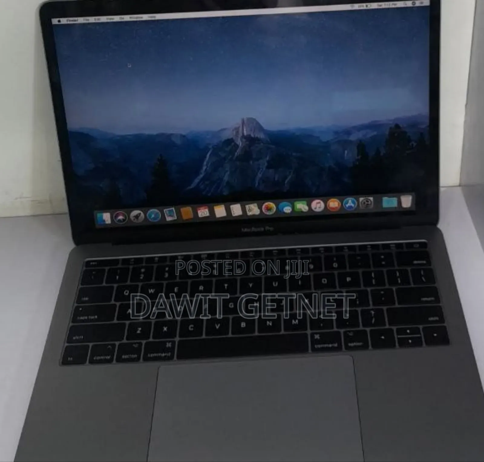 New Laptop Apple MacBook Pro 2017 8GB Intel Core I5 SSD 128GB