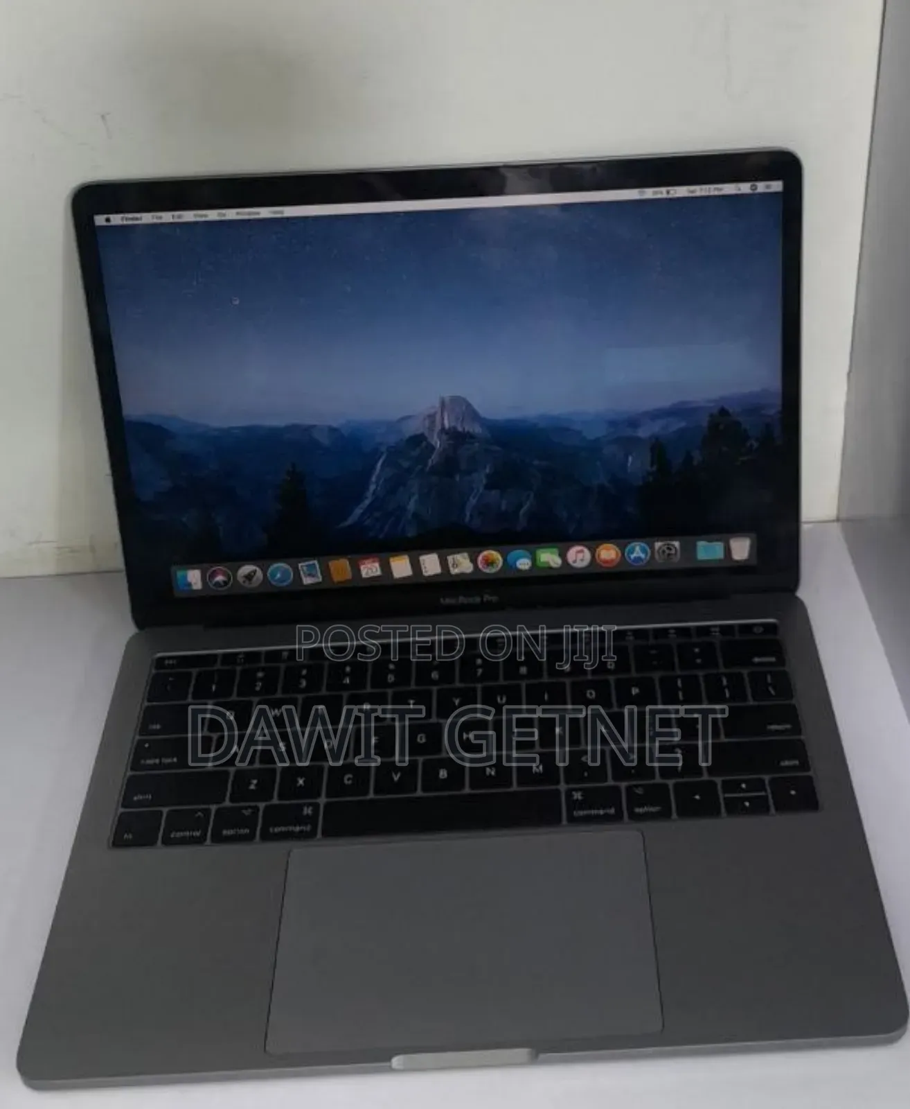 New Laptop Apple MacBook Pro 2017 8GB Intel Core I5 SSD 128GB