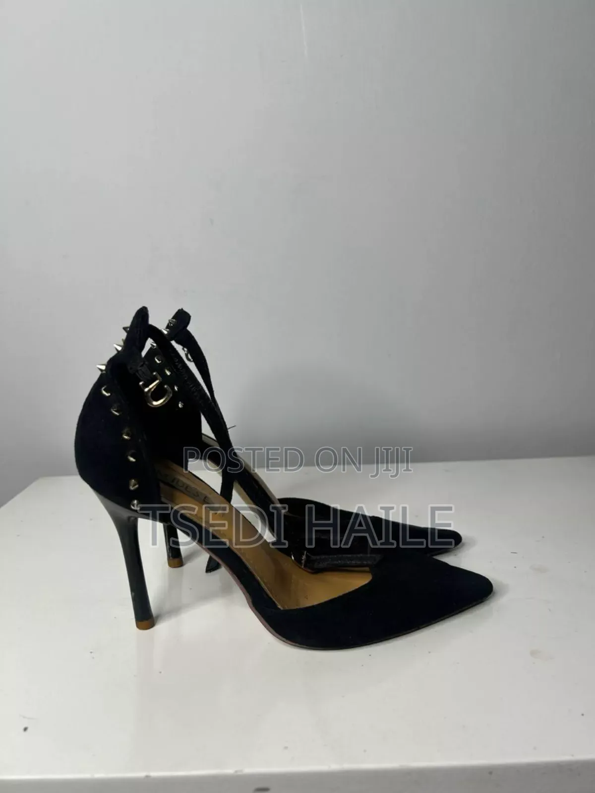 Shine Bonda Women Shoe