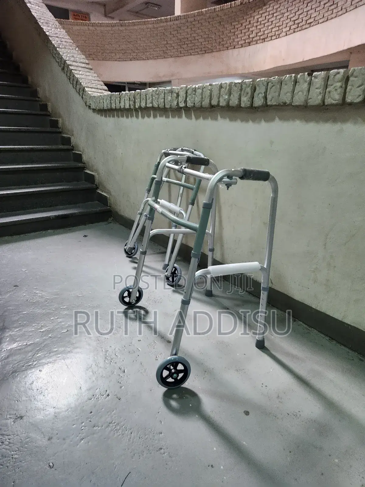 Foldable Walker輕微new Walker煞氣almunium Stainless Walker考生walker