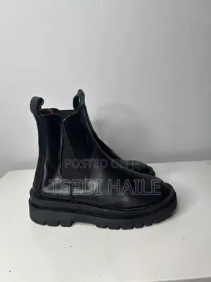 Photo - Used Women Shoe