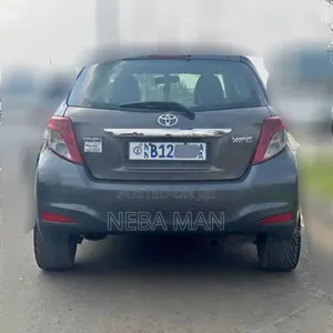 Toyota Yaris 2014 Gray