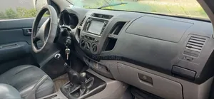 Toyota Hilux 2009 Gold