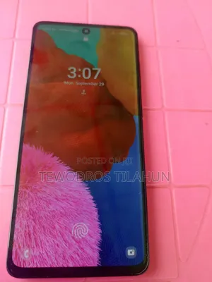 Photo - Samsung Galaxy A51 128 GB Pink