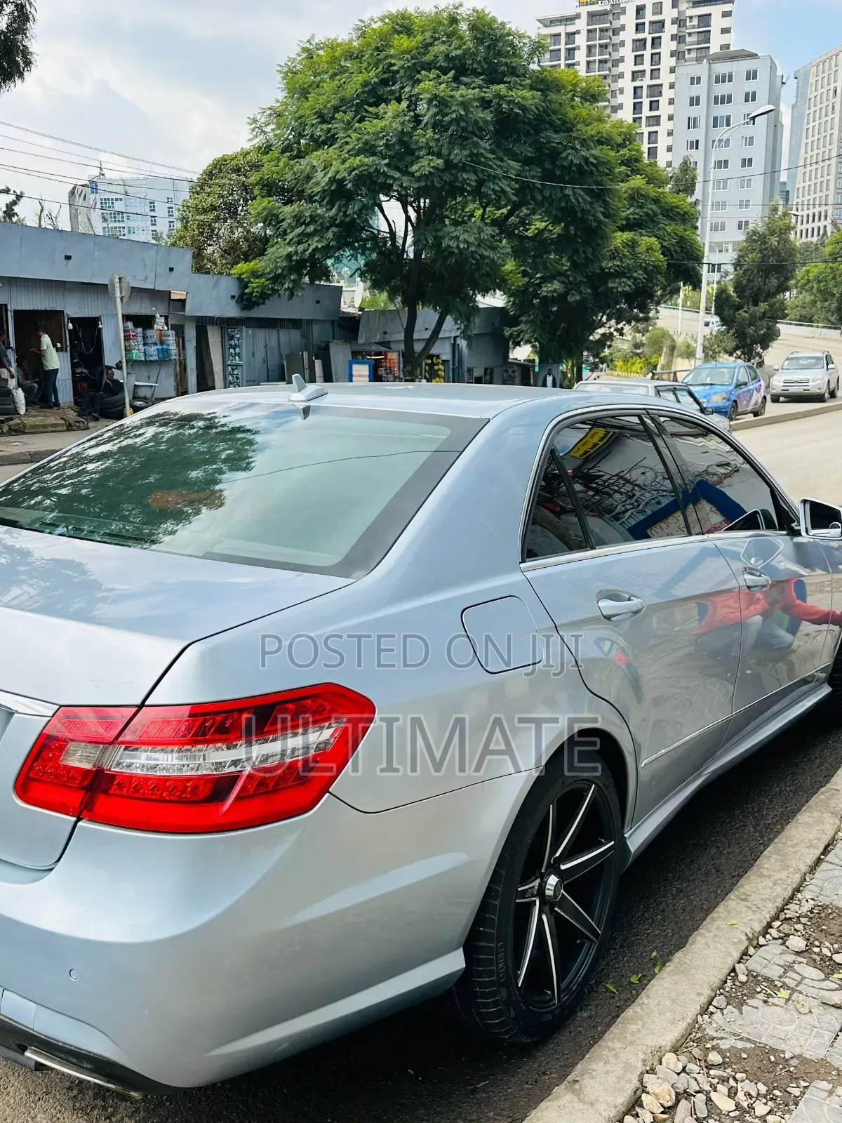 Mercedes-Benz E200 2014 Silver
