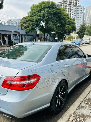 Mercedes-Benz E200 2014 Silver
