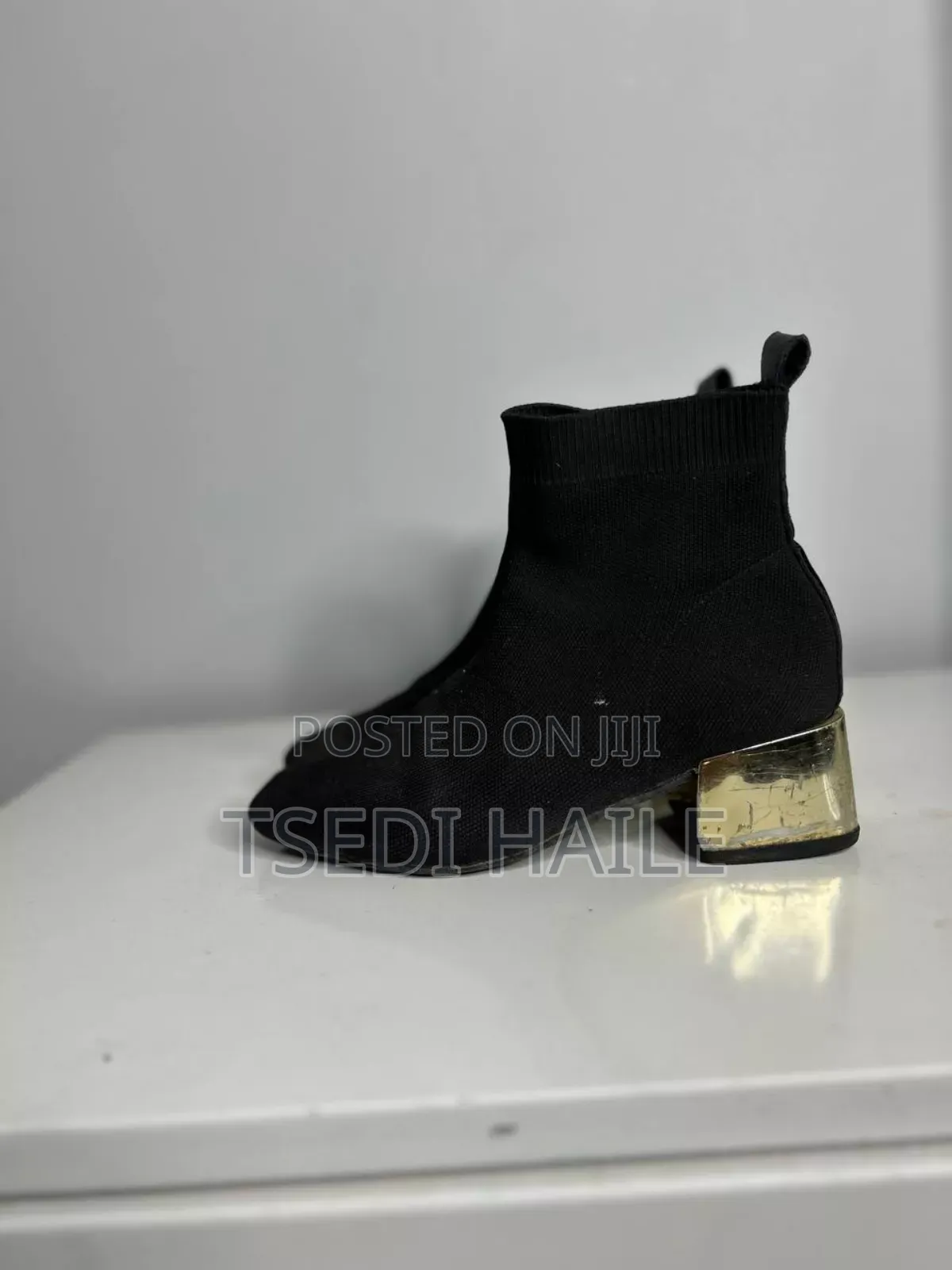 Used Women Shoe