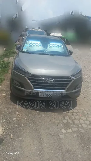 Photo - Hyundai Tucson Limited AWD 2020 Blue