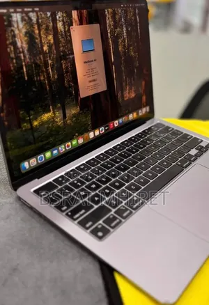 New Laptop Apple MacBook Air 2022 M2 8GB Apple M2 SSD 256GB