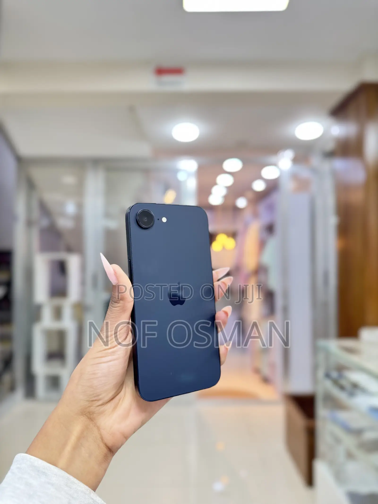 New Apple iPhone 16e 128 GB Black