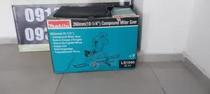 Photo - Makita Compound Miter Saw