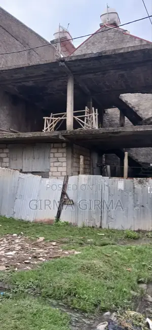 5bdrm House in Nifas Silk-Lafto for sale