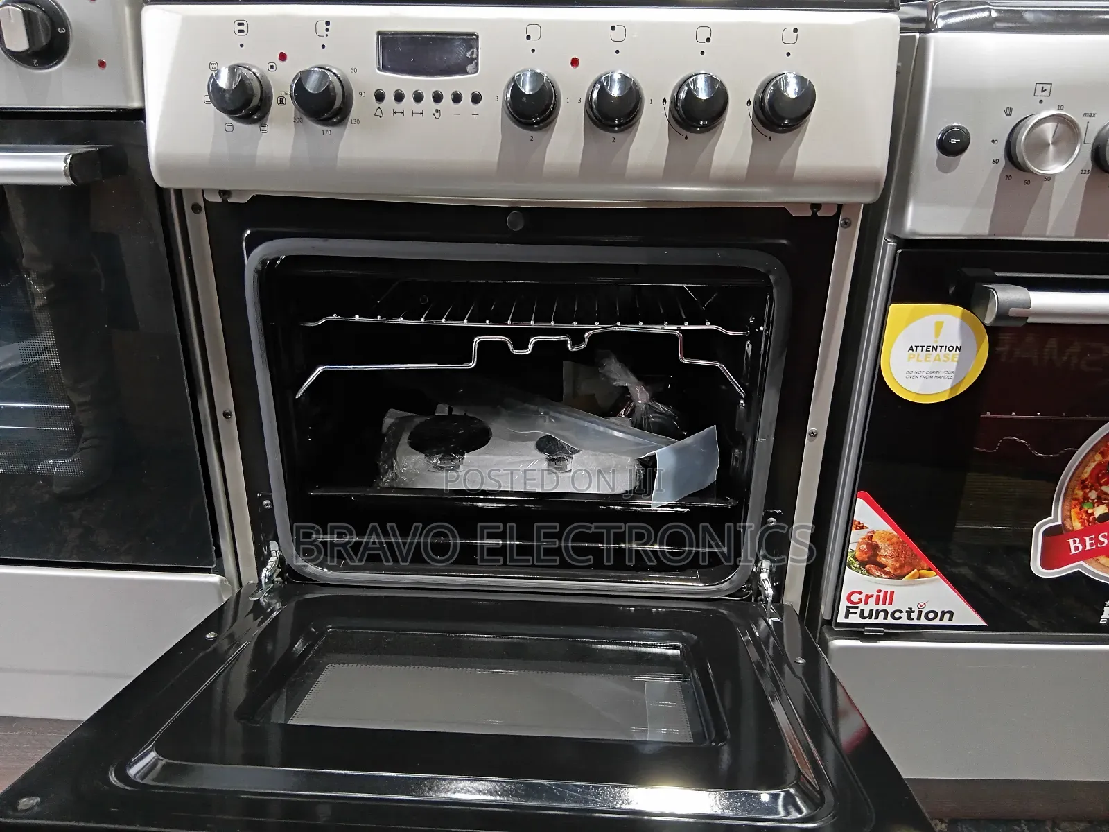 National 60×60 Oven – 2 Gas + 2 Electric Combo!