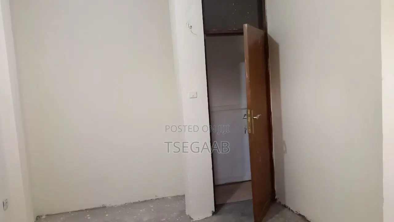 3bdrm Duplex in Kolfe Keranio for sale