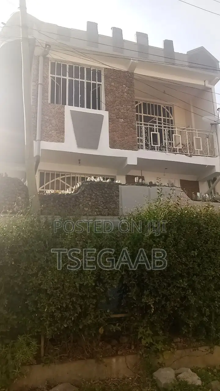 3bdrm Duplex in Kolfe Keranio for sale
