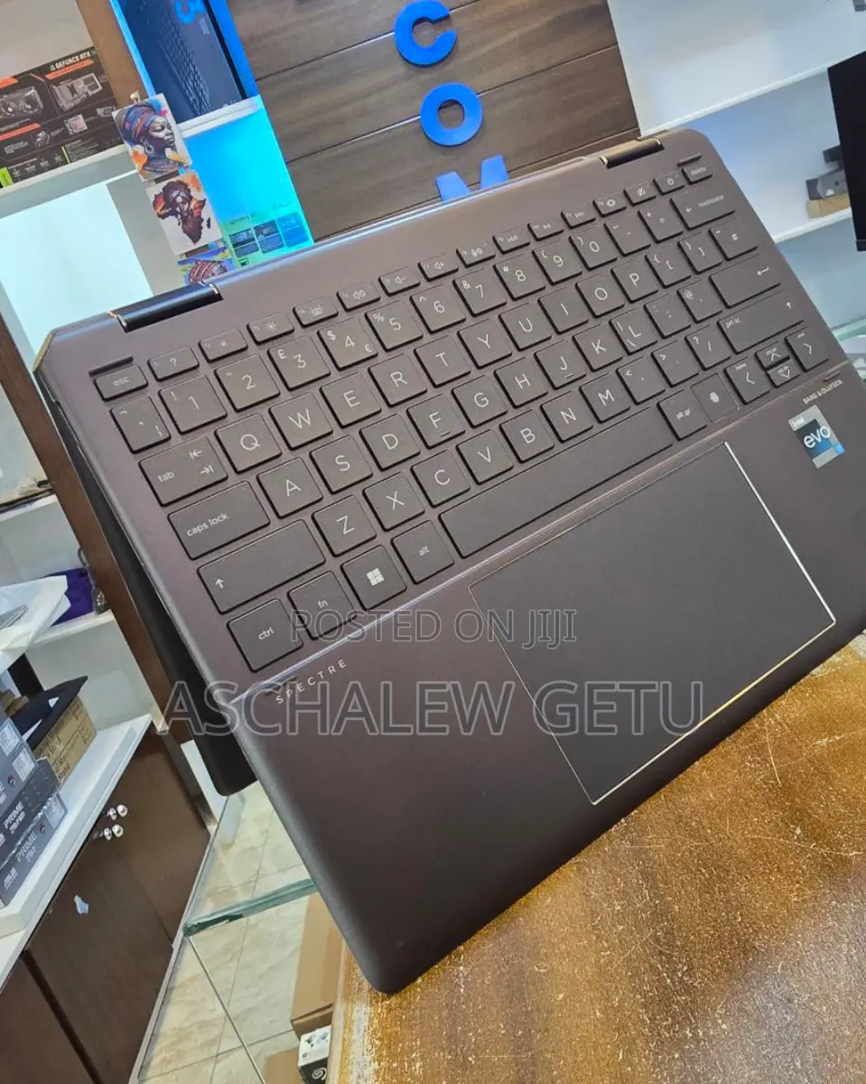 New Laptop HP Spectre 16GB Intel Core I7 SSD 1T