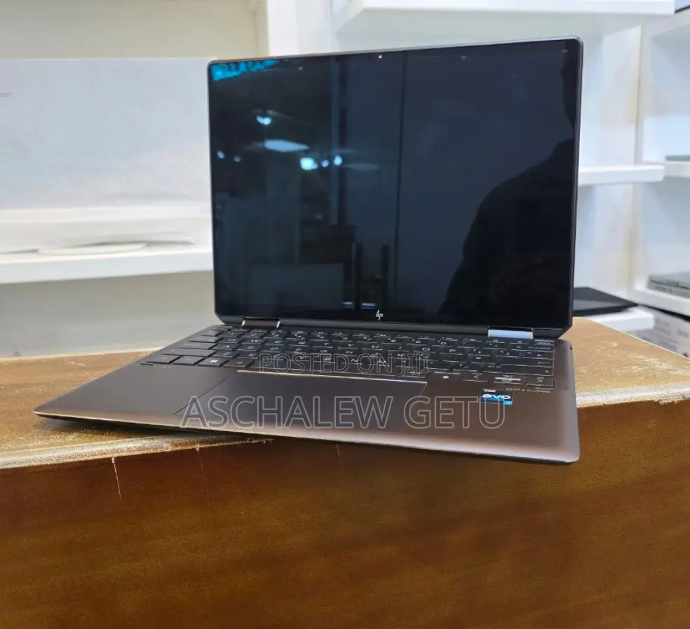 New Laptop HP Spectre 16GB Intel Core I7 SSD 1T