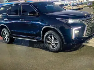 New Toyota Fortuner 3.0 D Turbo AWD 2023 Gray