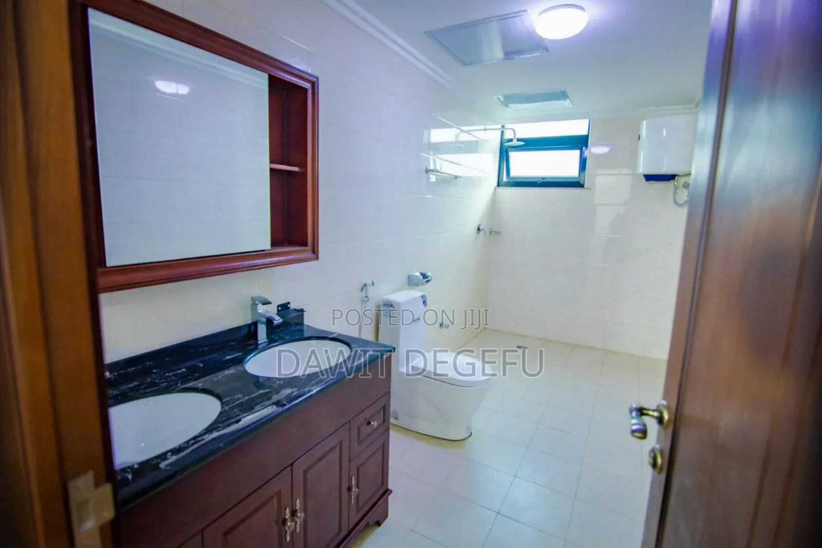 3bdrm Apartment in Comet, Yeka for sale