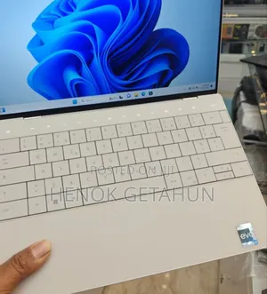 New Laptop Dell XPS 13 32GB Intel Core i7 SSD 1T