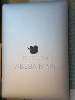 New Laptop Apple MacBook Pro 2017 16GB Intel Core i7 SSD 256GB