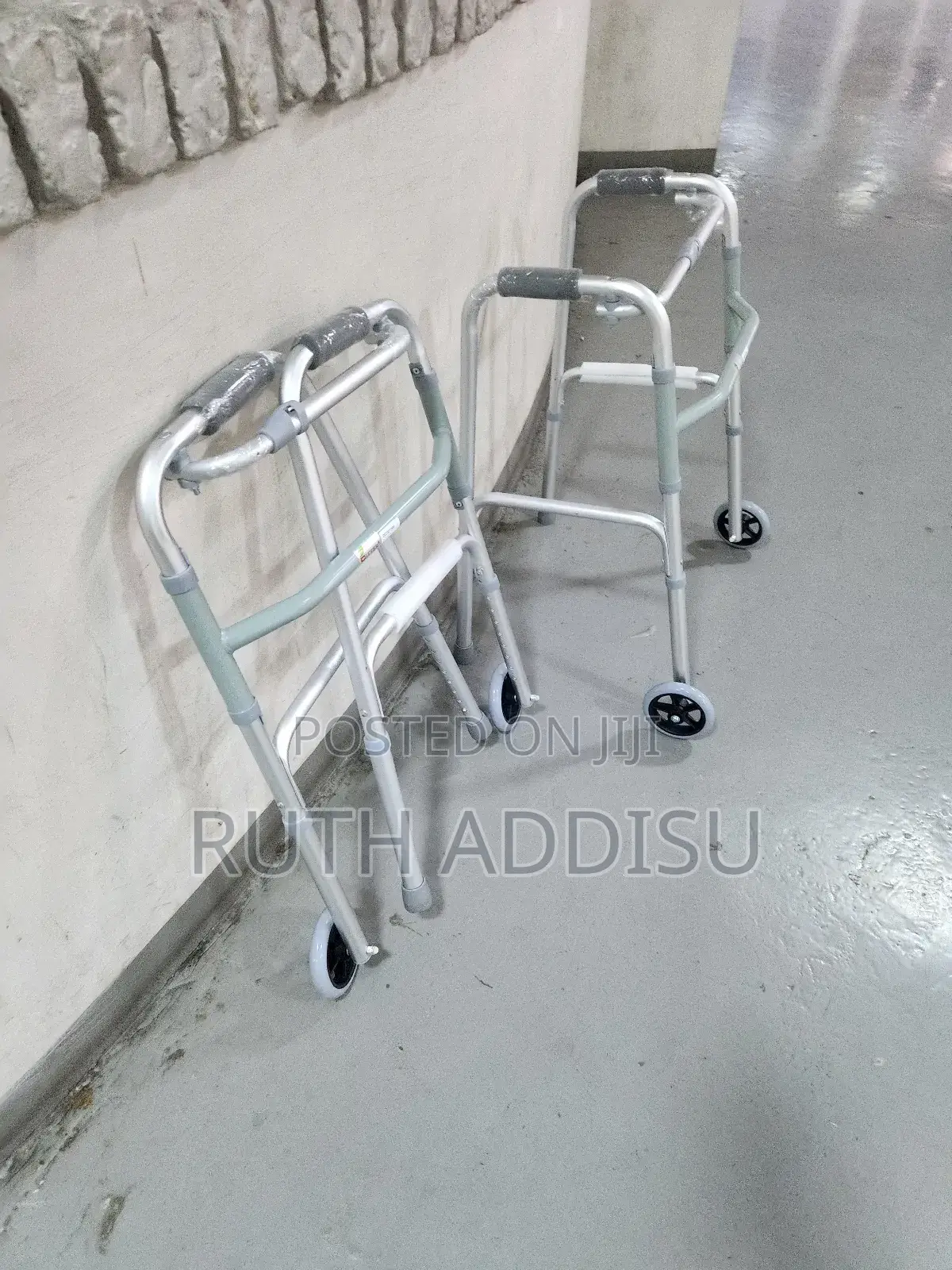 Foldable Walker胺脆almunium Walker麵條waking Frame肺炎walker Medical