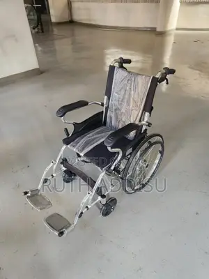 Kids Wheelchair宛若strong European Standard Wheelchair考驗wheelchair New