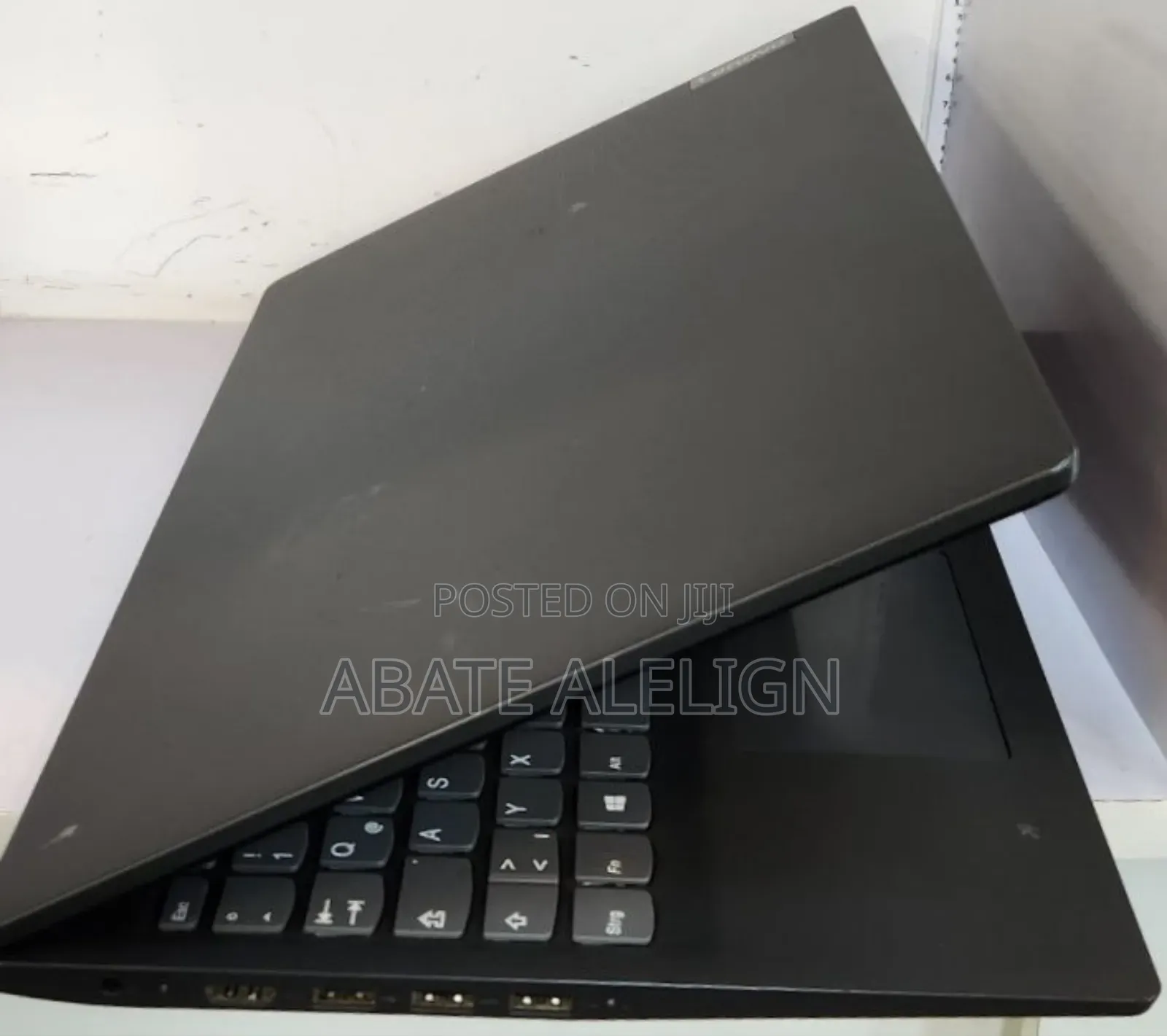 New Laptop Lenovo IdeaPad 520 8GB AMD Ryzen 5 SSD 512GB