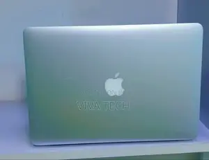 New Laptop Apple MacBook Pro 2017 8GB Intel Core I5 SSD 128GB