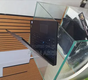 New Laptop Dell Latitude 5580 8GB Intel Core I5 SSD 256GB