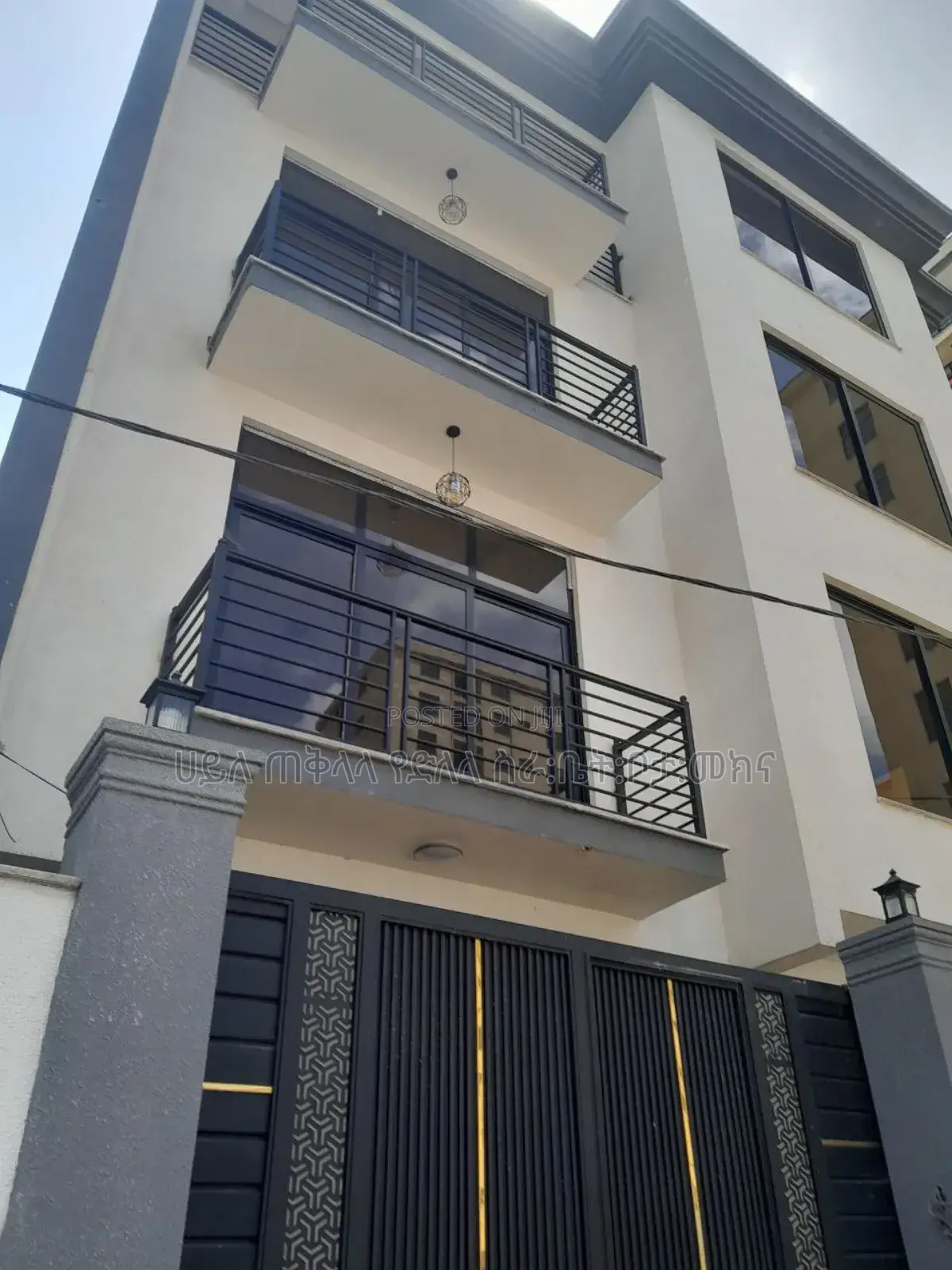 Furnished 7bdrm House in አያት አካባቢ, Yeka for sale