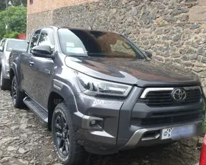 Toyota Hilux 2022 Matt Black