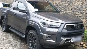 Toyota Hilux 2022 Matt Black