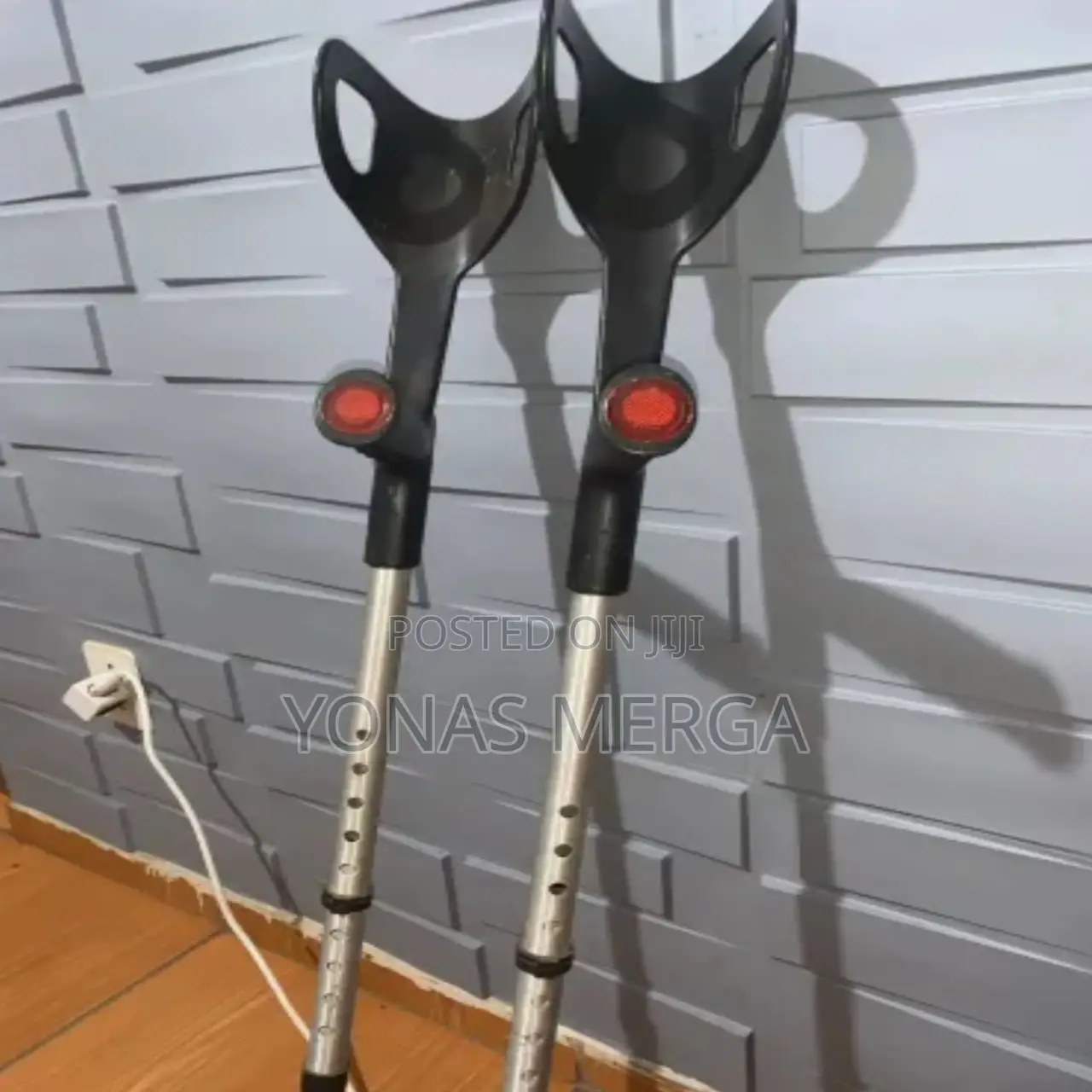 Crutches澎፼elbow Crutches ,Weight Cap : 150 Kg, 2pc