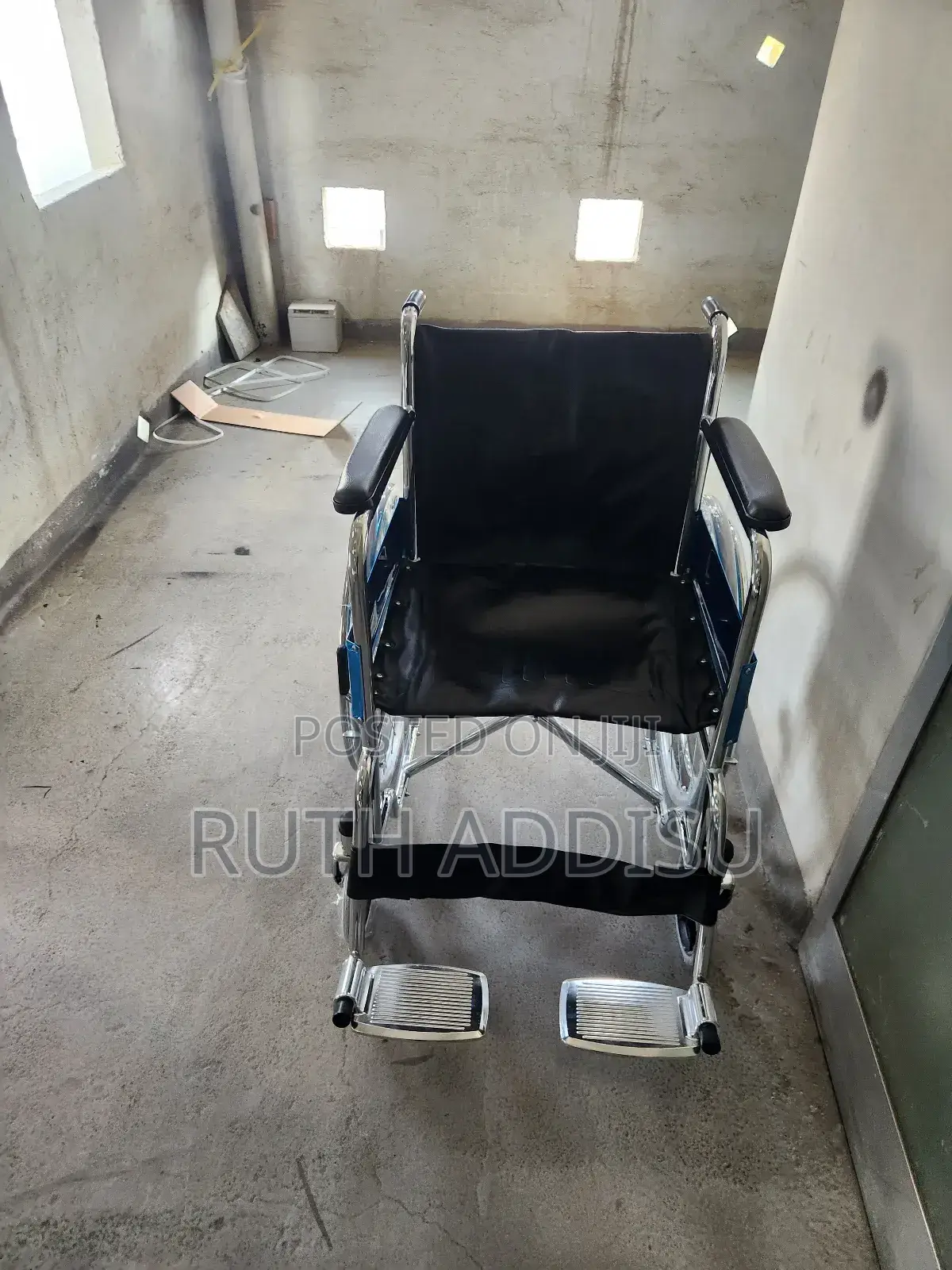 Foldable Leather Seat Medical Wheelchair晏子wheelchair建立wheelchair New
