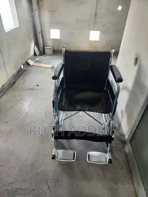 Foldable Leather Seat Medical Wheelchair晏子wheelchair建立wheelchair New