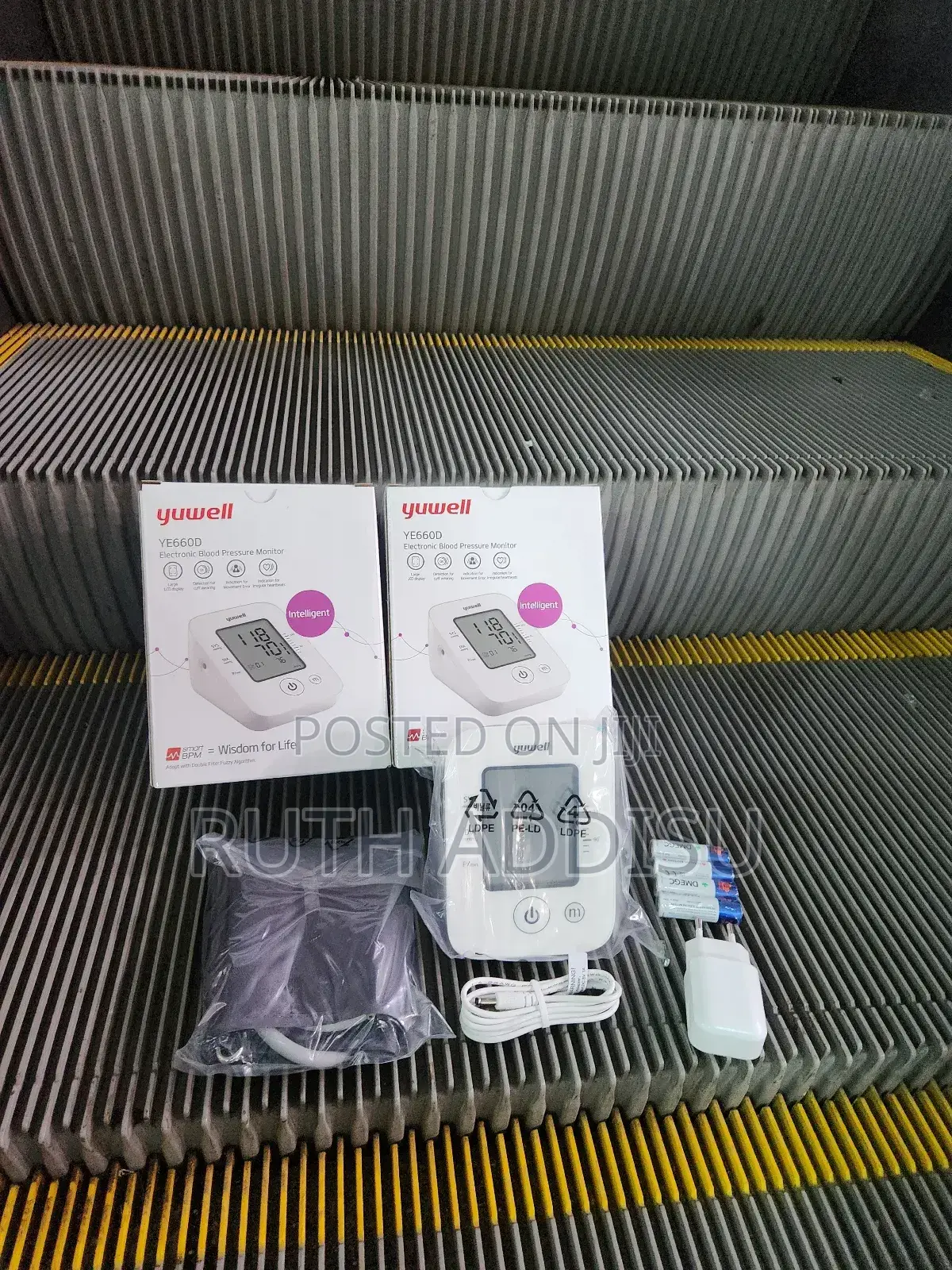 Yuwell Ye660d Model Home and Hospital Use Digit Bp Monitor Medical