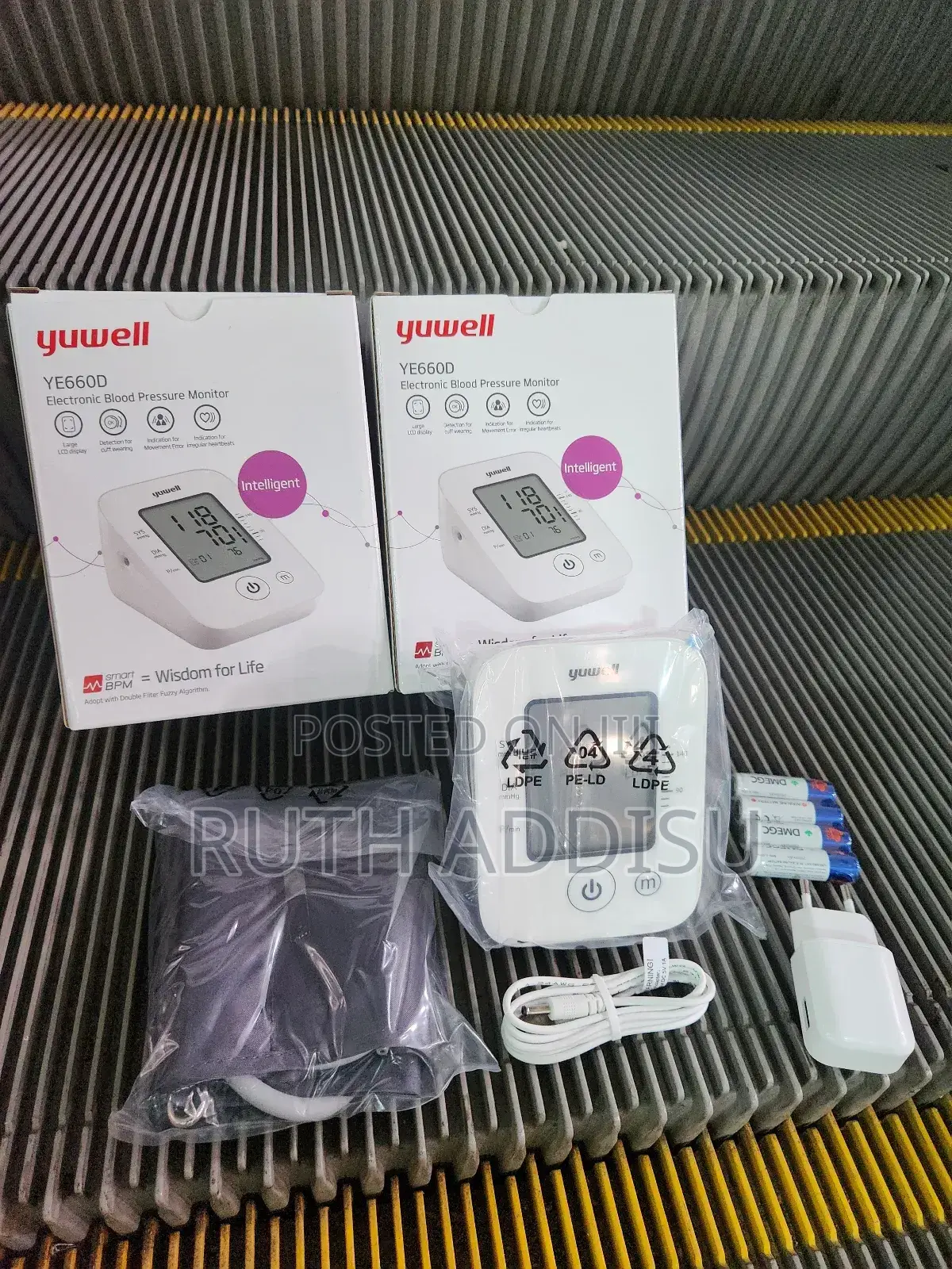 Yuwell Rechargable Digital Blood Pressuer Monitor九龍blood Pressure