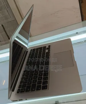 Photo - New Laptop Apple MacBook Air 2017 16GB Intel Core I7 SSD 256GB