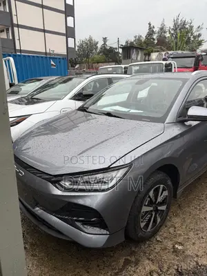 New BYD E2 43 kWh 94 hp FWD 2025 Gray