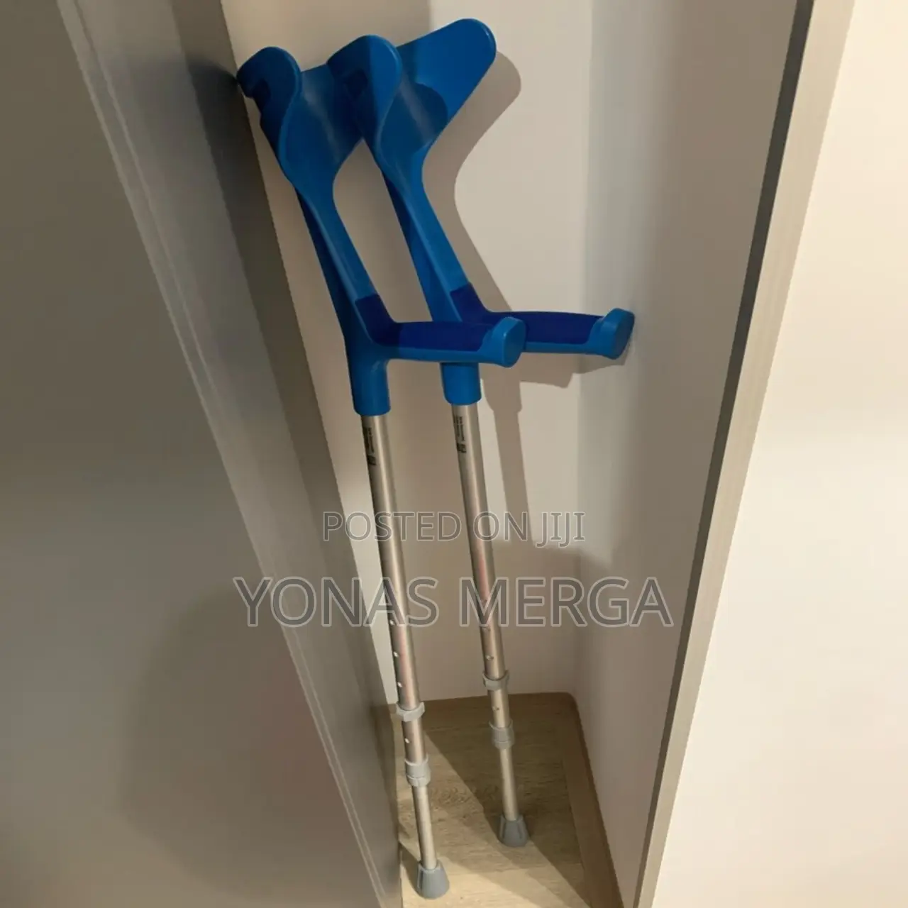 Flexible Adult Forearm Crutches门三elderly for Walkin(Height Adjustable)