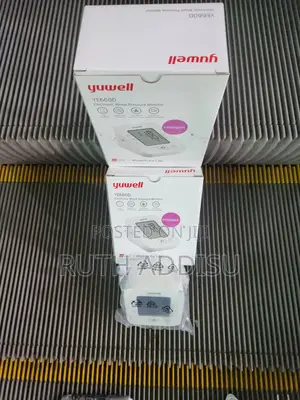 Photo - Yuwell Model Ye660d Digital奢侈digital Blood Pressure Monitor Digital