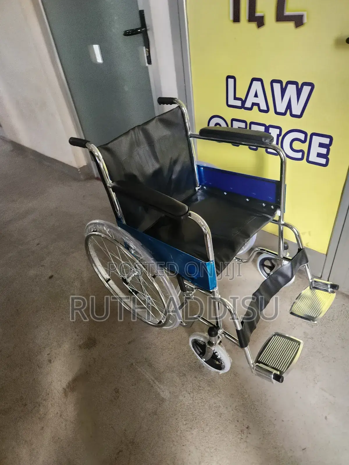 Normal Wheelchair腔裏leather Seat Medical Wheelchair輕易wheelchair延誤mdical